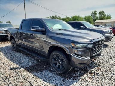 Vista de 2025 RAM 1500 BIG HORN/LONE STAR, ángulo 4