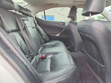 Vue de 2011 LEXUS IS 250, angle 10