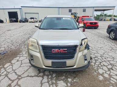 Vue de 2013 GMC TERRAIN SLE, angle 5
