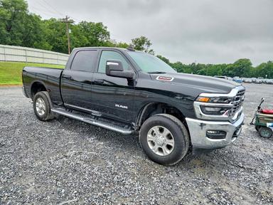 Вид 2025 RAM 2500 BIG HORN, угол 4