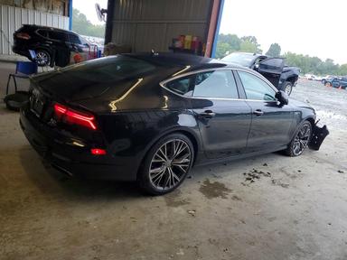 Vue de 2016 AUDI A7 PRESTIGE, angle 3