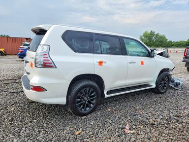 Vue de 2022 LEXUS GX 460, angle 3