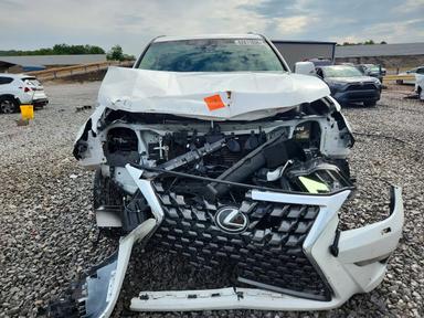 Vue de 2022 LEXUS GX 460, angle 5