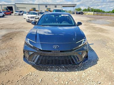 Вид 2025 TOYOTA CAMRY XSE, угол 5