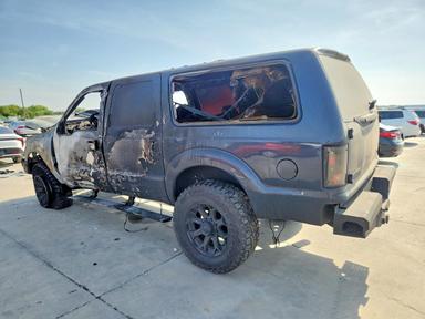 Vista de 2000 FORD EXCURSION LIMITED, ángulo 2