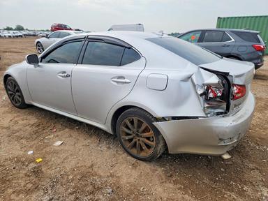 Vue de 2007 LEXUS IS 250, angle 2