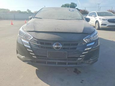 Vue de 2024 NISSAN VERSA S, angle 5