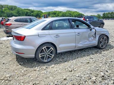 Вид 2018 AUDI A3 PREMIUM, угол 3