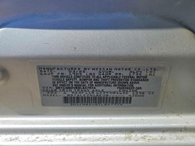 Vue de 2025 NISSAN VERSA S, angle 13