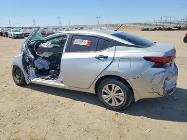 Vue de 2025 NISSAN VERSA S, angle 2