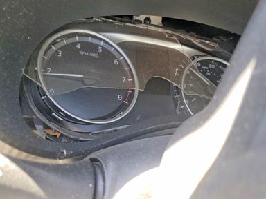 Vue de 2025 NISSAN VERSA S, angle 9