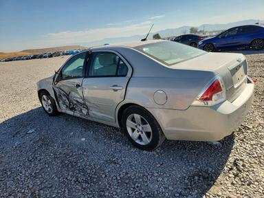 Vue de 2008 FORD FUSION SE, angle 2