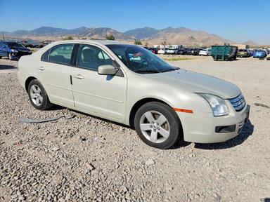 Vue de 2008 FORD FUSION SE, angle 4