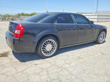 Вид 2008 CHRYSLER 300 LX, угол 3