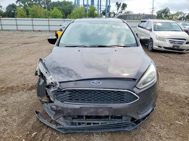 Vue de 2016 FORD FOCUS S, angle 5