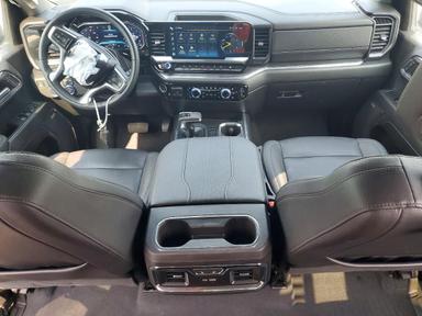 Vista de 2024 CHEVROLET SILVERADO K1500 LTZ, ángulo 8
