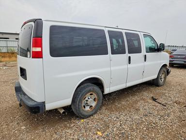 Вид 2014 CHEVROLET EXPRESS G2500 LS, угол 3