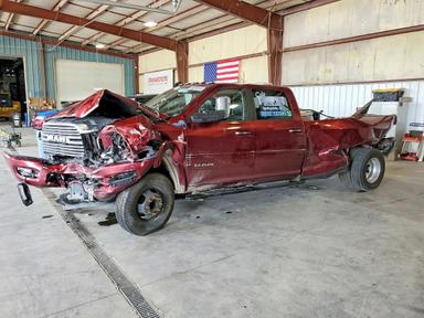 Vue de 2022 RAM 3500 LARAMIE, angle 1