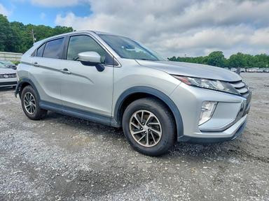 Vista de 2020 MITSUBISHI ECLIPSE CROSS ES, ángulo 4