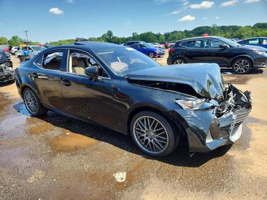 Vedere 2019 LEXUS IS 300, unghi 4