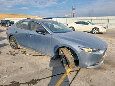 2024 MAZDA 3 PREFERRED view, angle 4