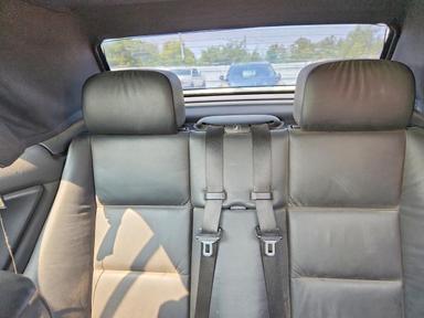 Vue de 2005 BMW 325 CI, angle 10