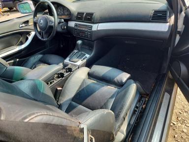 Vue de 2005 BMW 325 CI, angle 8