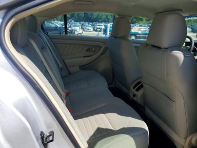 Vue de 2018 FORD TAURUS SE, angle 10