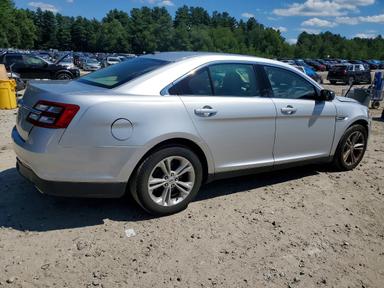 Vue de 2018 FORD TAURUS SE, angle 3