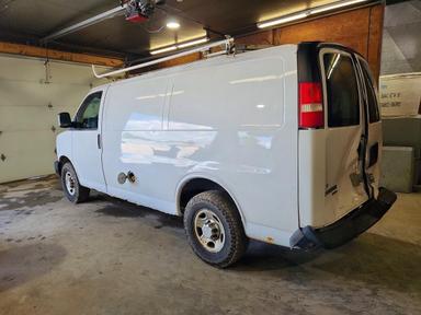 Вид 2012 CHEVROLET EXPRESS G2500, угол 2