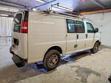 Вид 2012 CHEVROLET EXPRESS G2500, угол 3