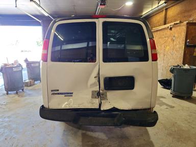 Вид 2012 CHEVROLET EXPRESS G2500, угол 6
