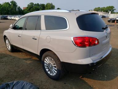 Vue de 2012 BUICK ENCLAVE, angle 2