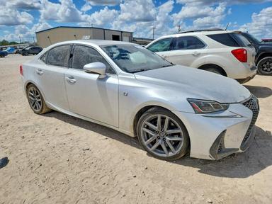 Vista de 2019 LEXUS IS 350, ángulo 4