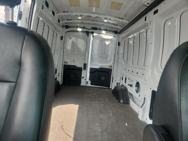 Vista de 2025 FORD TRANSIT T-250 DELIVERY VAN, ángulo 10