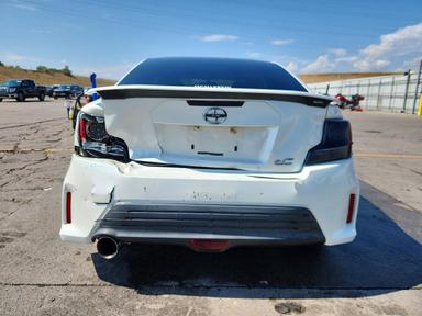 Vue de 2015 SCION TC BASE, angle 6