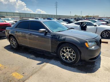 منظر 2016 CHRYSLER 300 S، زاوية 4