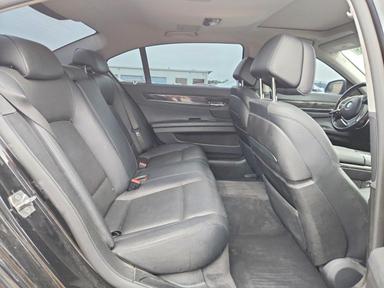2013 BMW 740 LXI view, angle 10
