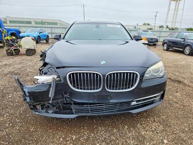 2013 BMW 740 LXI view, angle 5