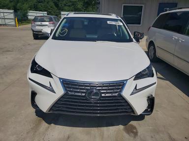 Vue de 2021 LEXUS NX300, angle 5