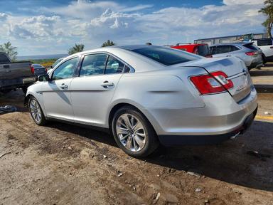 Vue de 2010 FORD TAURUS LIMITED, angle 2