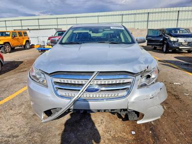 Vue de 2010 FORD TAURUS LIMITED, angle 5