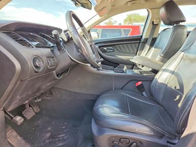 Vue de 2010 FORD TAURUS LIMITED, angle 7