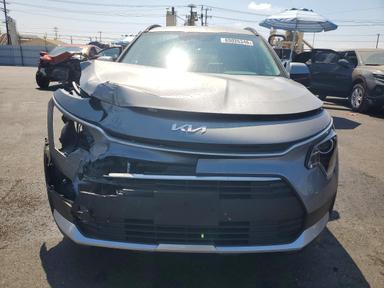 Vue de 2026 KIA NIRO LX, angle 5