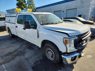Вид 2021 FORD F250 SUPER DUTY, угол 4