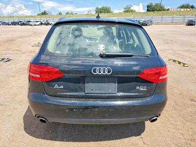 Vue de 2011 AUDI A4 PREMIUM, angle 6