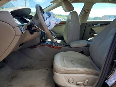 Vue de 2011 AUDI A4 PREMIUM, angle 7