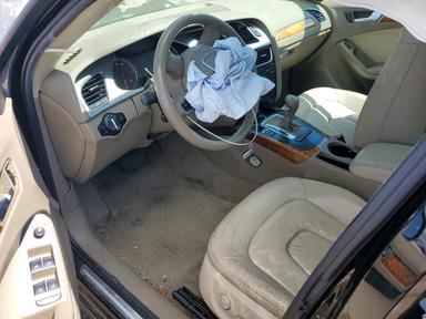 Vue de 2011 AUDI A4 PREMIUM, angle 8