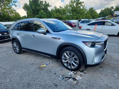 Vue de 2025 MAZDA CX-90 PREMIUM PLUS, angle 4