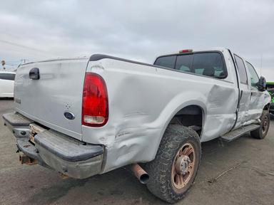Vista de 2005 FORD F250 SUPER DUTY, ángulo 3